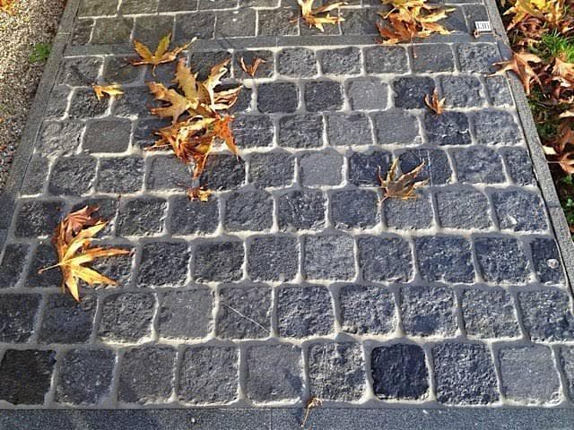 Ash Black Limestone Cobbles