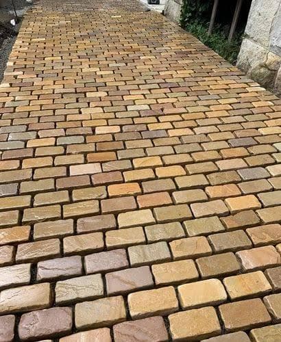Buff Sandstone Cobbles